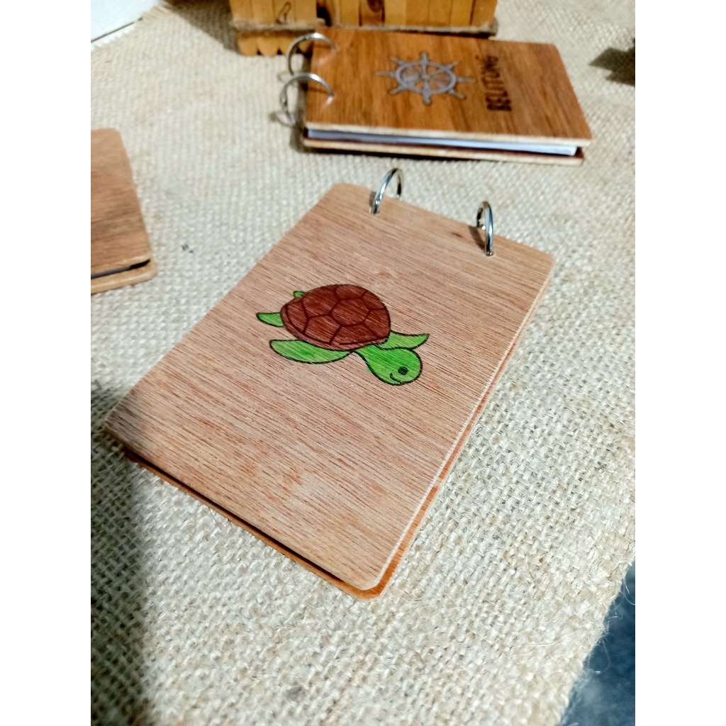 

Buku Saku Mini Notes Kayu Estetik Refillable Bisa Isi Ulang