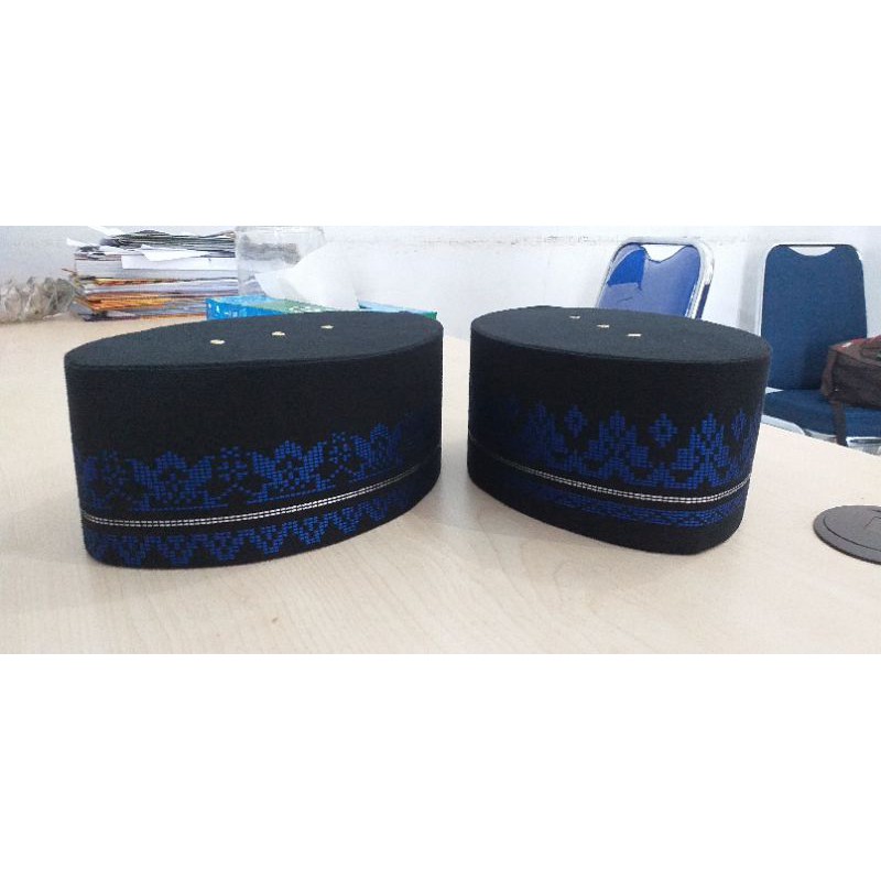 Peci songkok tenun