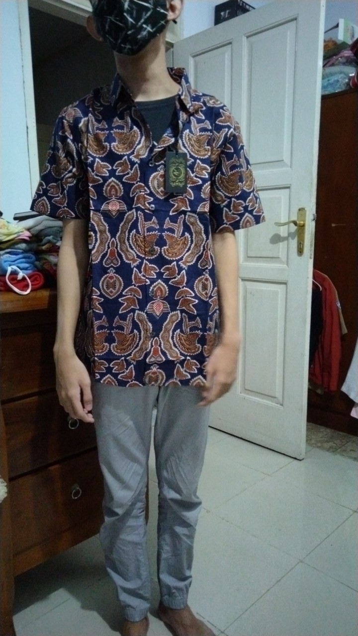 Kemeja Batik Slimfit Pria Eksklusif Modern Anak Muda Lengan Pendek Cbs 605 Foys 269 Cbs 629 Foys 270