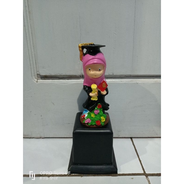 Piala Wisuda Resin Patung Resin Boneka Resin  Murah Grosir