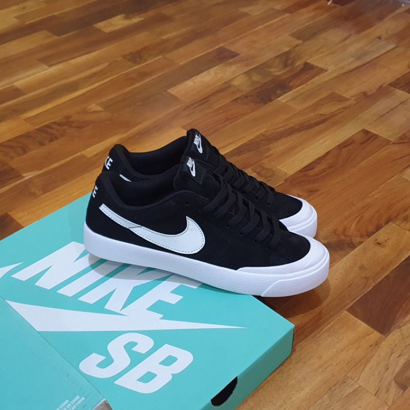zoom blazer low sb