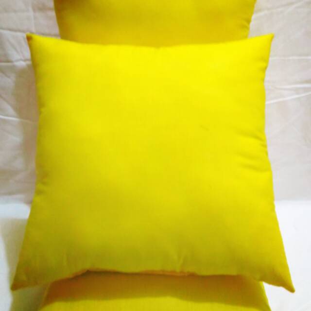 BANTAL SOFA ISI WARNA 40X40CM