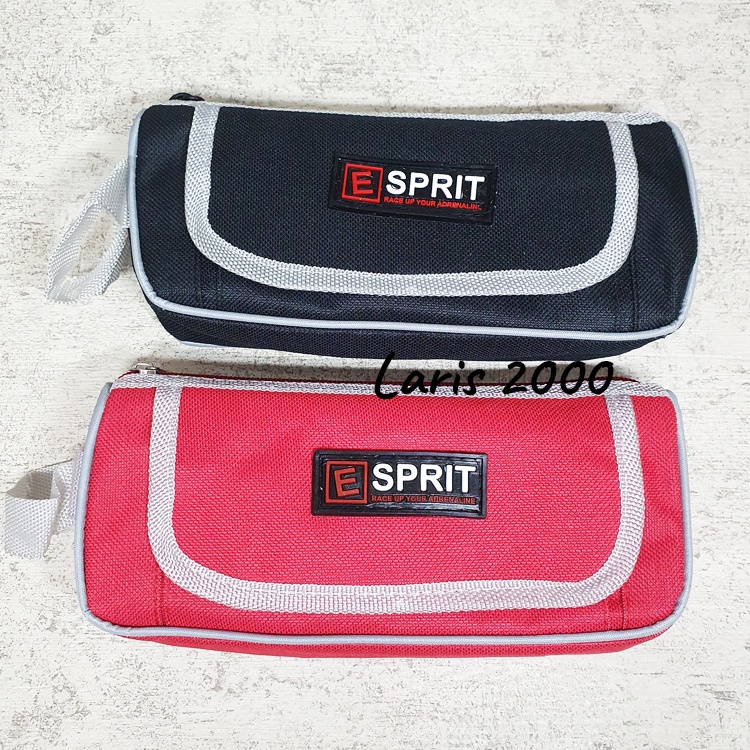 

Tempat Pensil Sleting Esprit