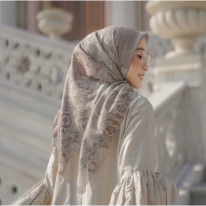 buttonscarves series The Royale Voal Square