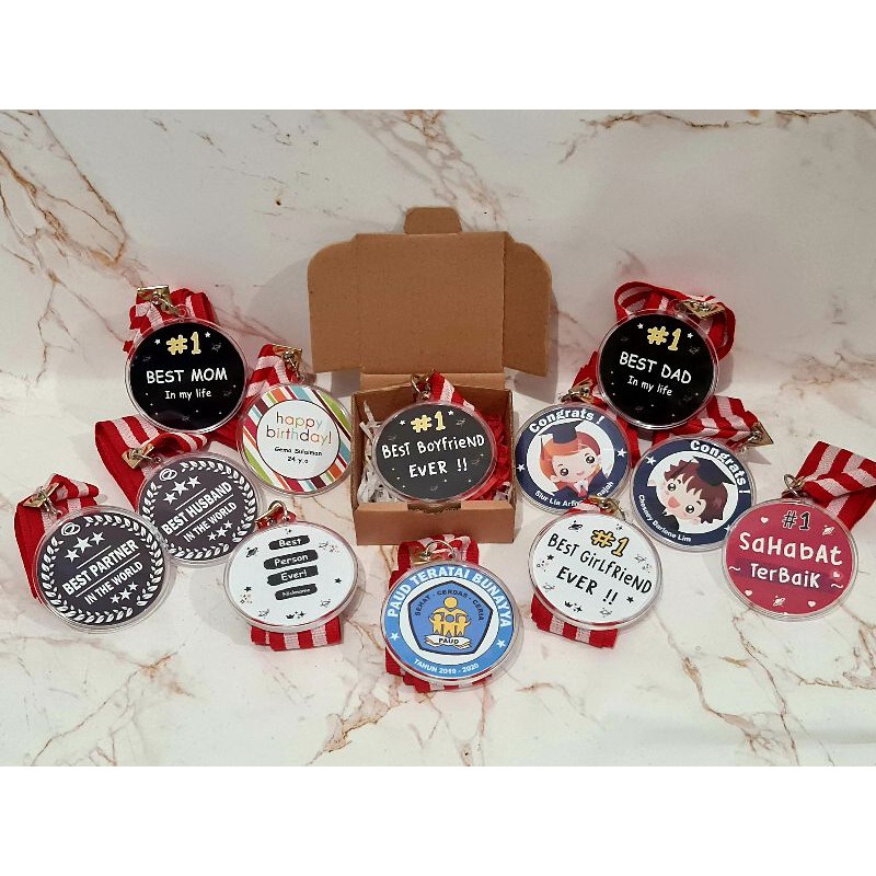Jual Medali Custom Hadiah Wisuda Kelulusan Kado Best Pacar Teman Ulang