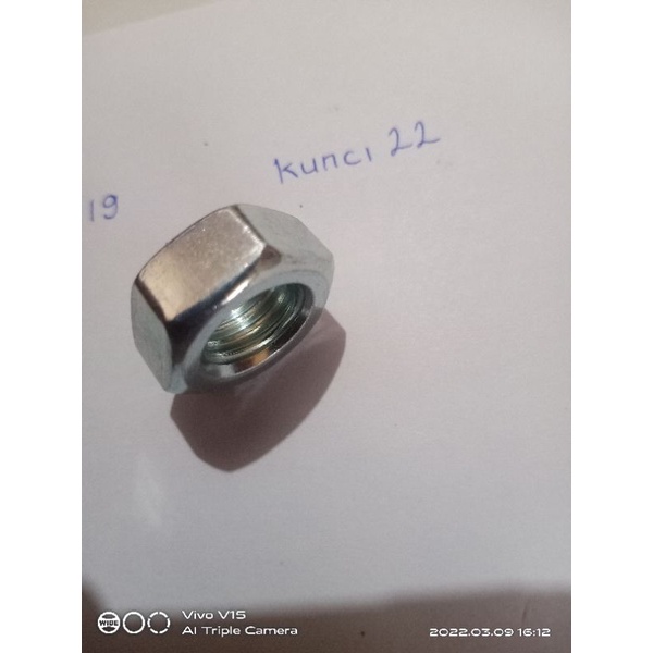 baut 22. kunci 22