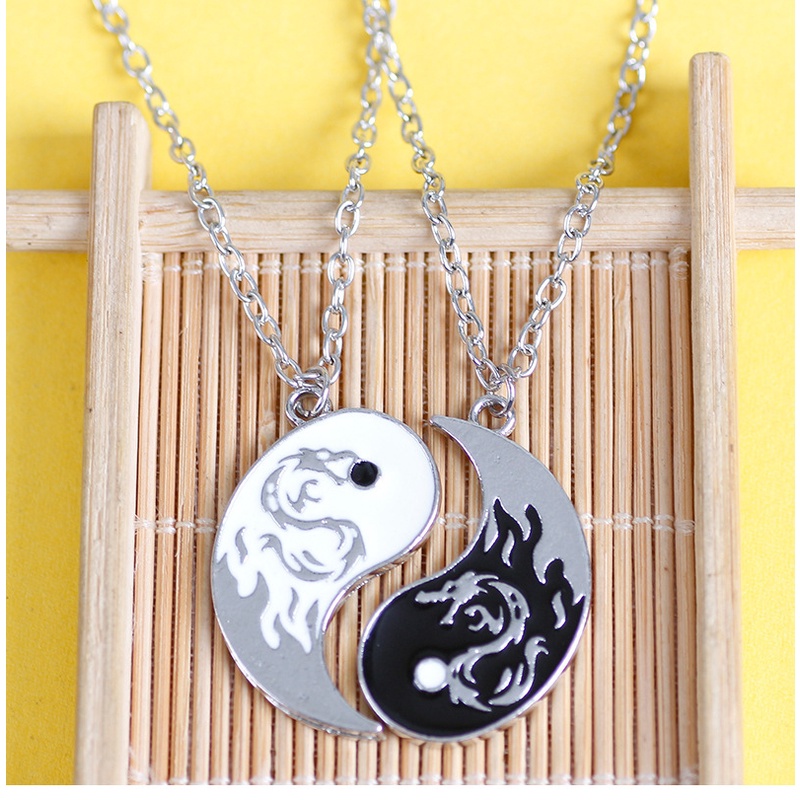 [ 2Pcs/Set Black And White Matching Tai Chi  Pendant Bracelets ][ Couple Necklaces Jewelry Accessories for Lover ]