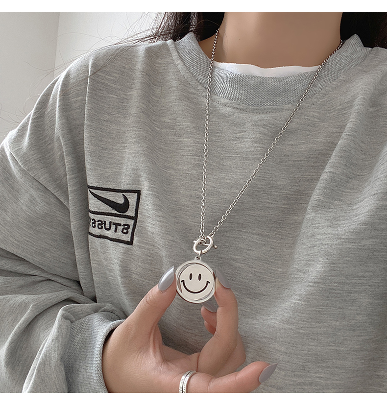 Hip-hop Double-sided Mood Pendant Rotating Smiley Face Necklace