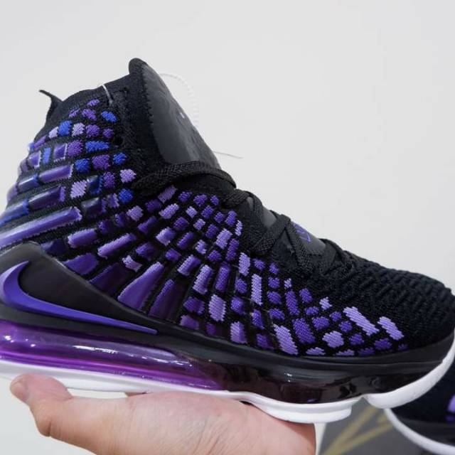 Jual Sepatu Basket Nike Lebron 17 High 