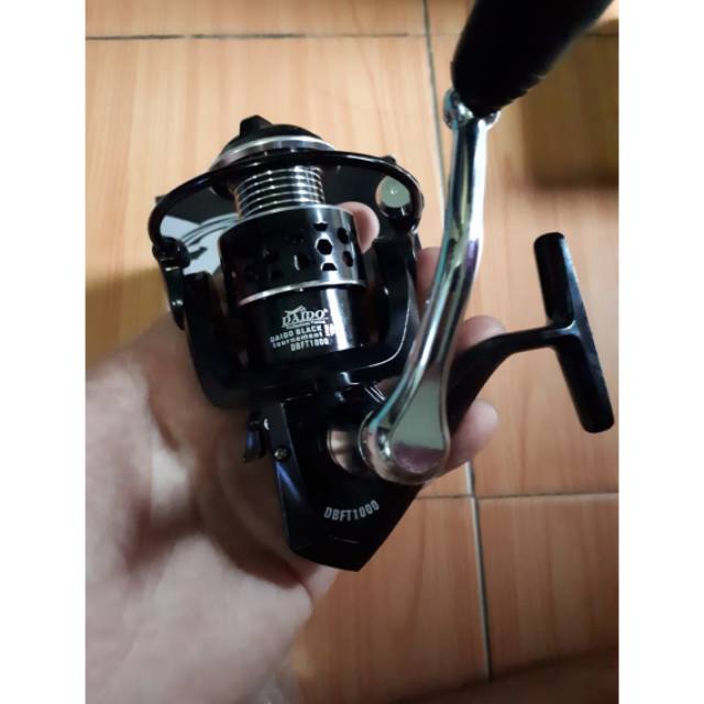 Reel DAIDO Black Bass 1000