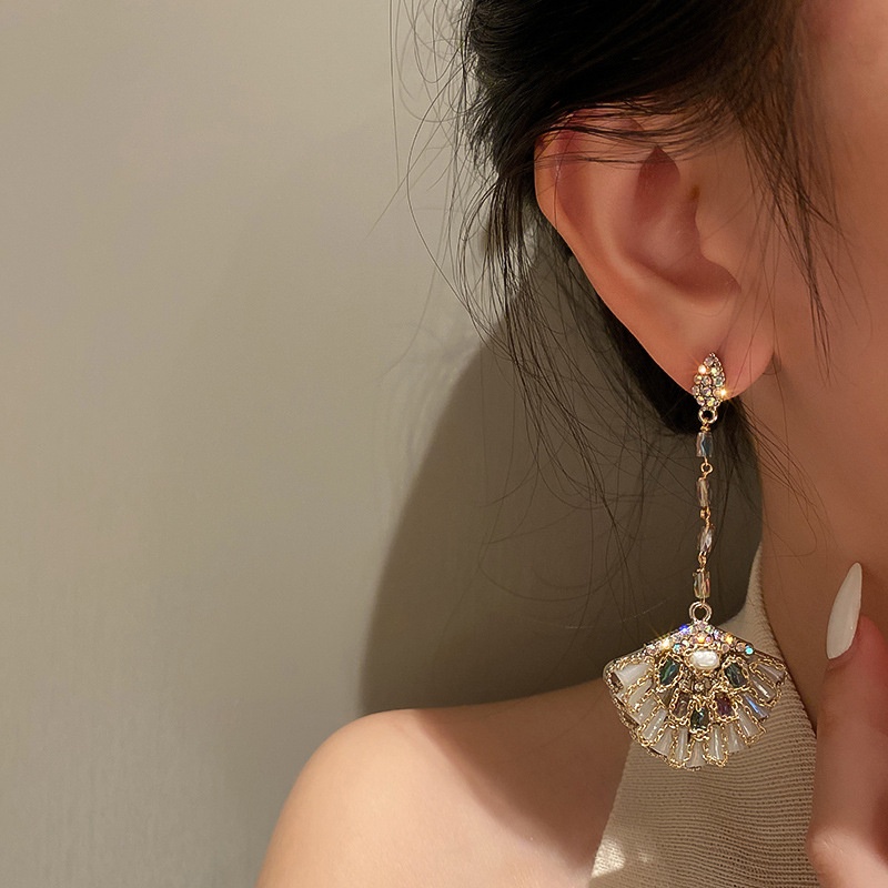 Anting AT 166 Anting Panjang Unik Lucu Keren Fashion Wanita / Anting Pesta /BS