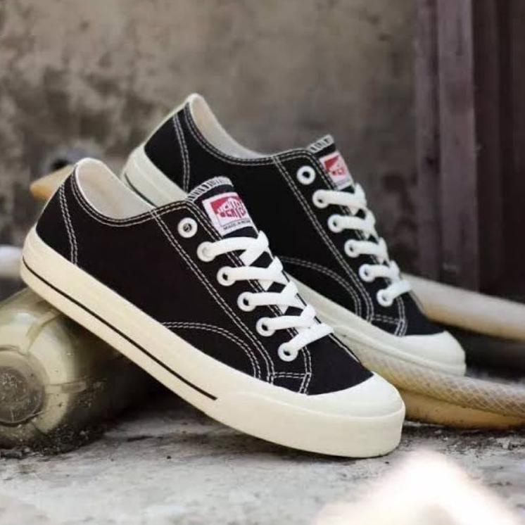 Penjualan Terbanyak.. SEPATU VANTELLA  PRIA CASUAL SW033