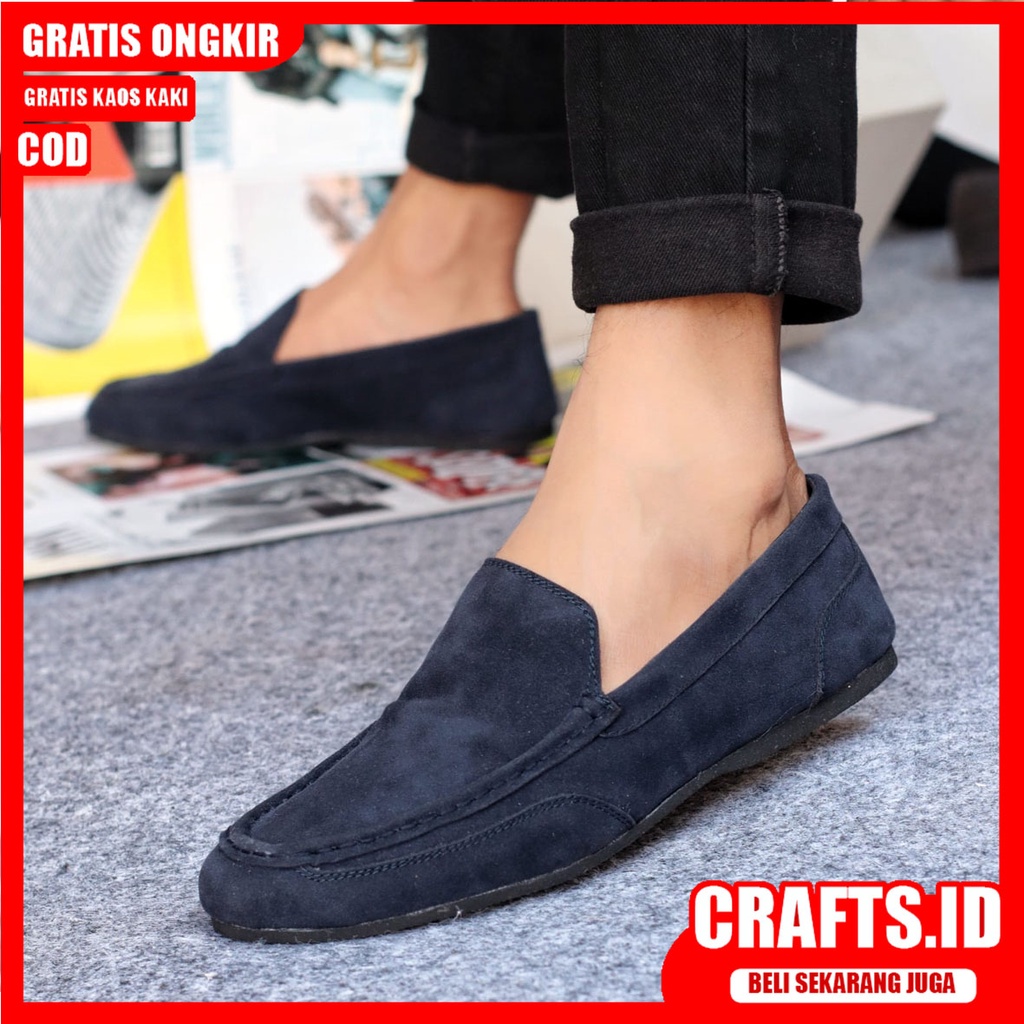 CRAFTS X MOODMAX Sepatu Slip On Pria Sepatu Casual Pria Slip Slop Kulit Suede AntiSlip Cowok/Cowo Original Sepatu Kasual Kerja Kantor Kondangan Gaya Santai Keren Kekinian Murah Terlaris
