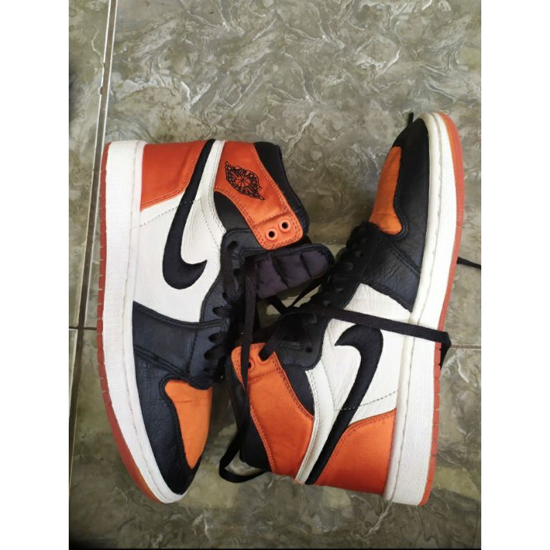 sepatu second bekas nike air jordan satin