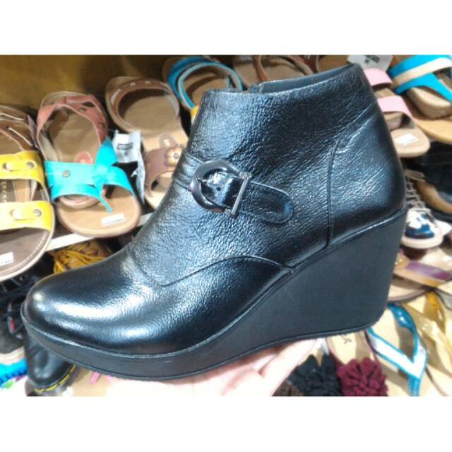 Sepatu Jenggel Boot Wedges Wanita Kulit / cbdyt grosir