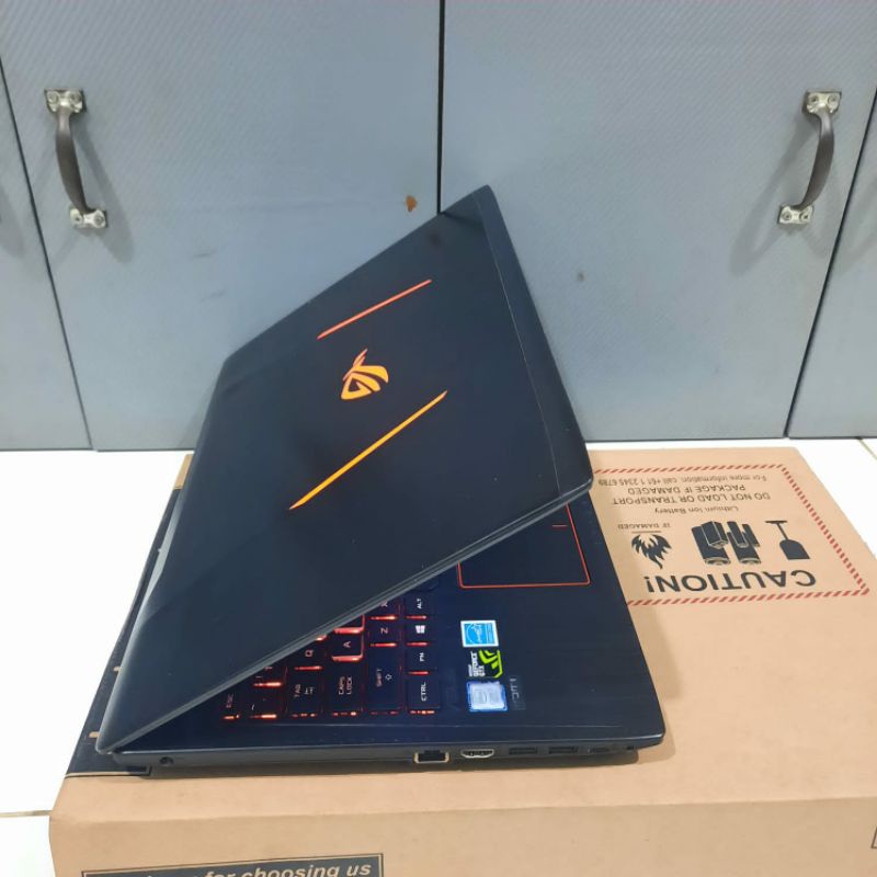 Laptop ASUS ROG STRIK GL553VD Cor i7-7700HQ Ram 8Gb/16 SSD 128GB + HDD 1TB  Nvdia GTX 1050 dedicated 4GB Keyboard backlight RGB Gaming Editing Mulus