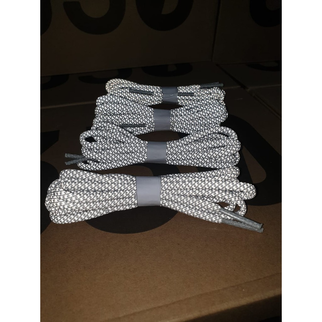 Shoes Laces White Reflective / Tali Sepatu Putih Reflective. Yeezy laces