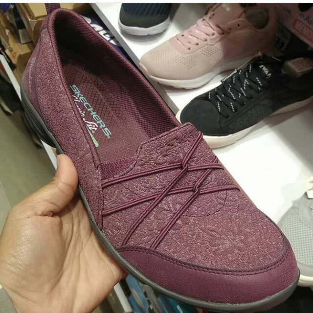 Skechers classic fit