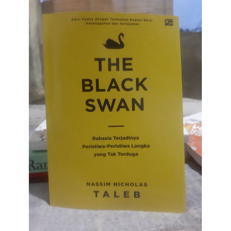 BUKU THE BLACK SWAN