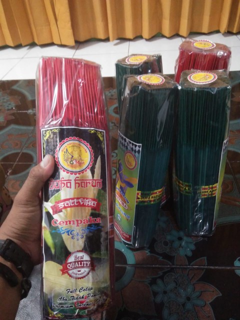 Dupa Merah Sattvika Full Celup