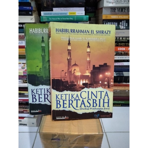 NOVEL ORI  KETIKA CINTA BERTASBIH 2 BUKU, BUKU 1 & 2 PAKET