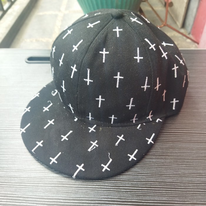 TOPI PRIA SNAPBACK SECOND BEKAS PRELOVED