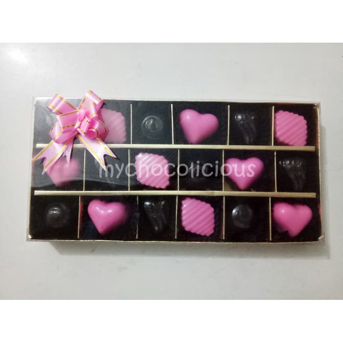 

coklat praline kotak sekat 3x6 (18 pcs) 03