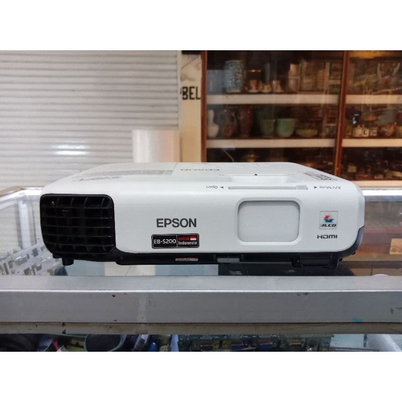 Proyektor/projector Epson eb-s200 second/bekas normal