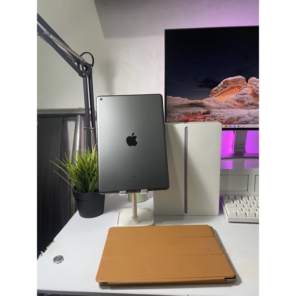 IPAD 7 128Gb masih garansi mulus fullset ori bekas istimewa bonus case