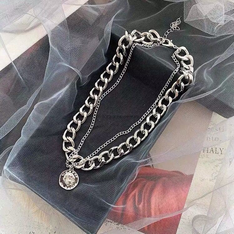 Double-layer twin koin potret kalung kreatif desain kalung pribadi gaya dingin kalung cocok untuk pr