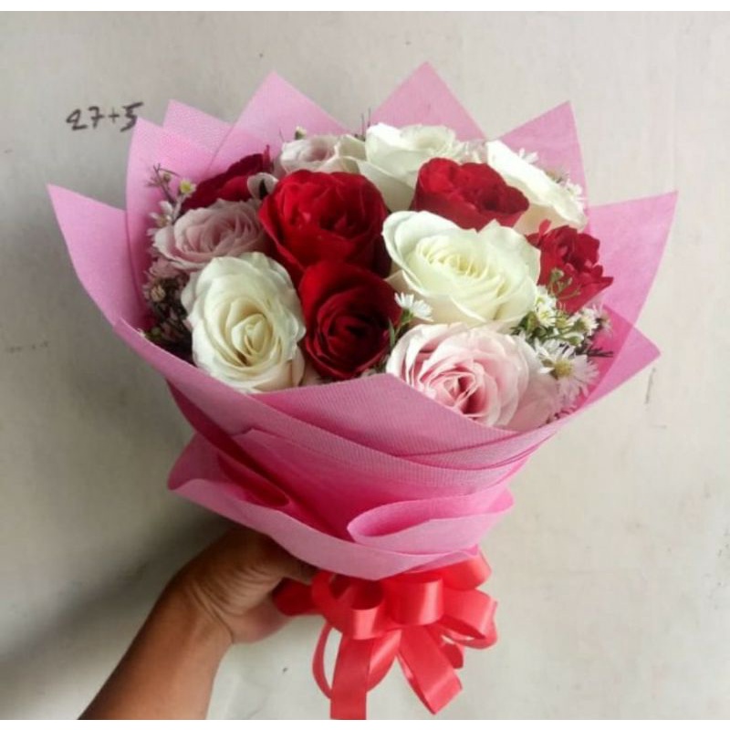 

Bucket Bunga Asli Mawar Fresh 10 Tangkai