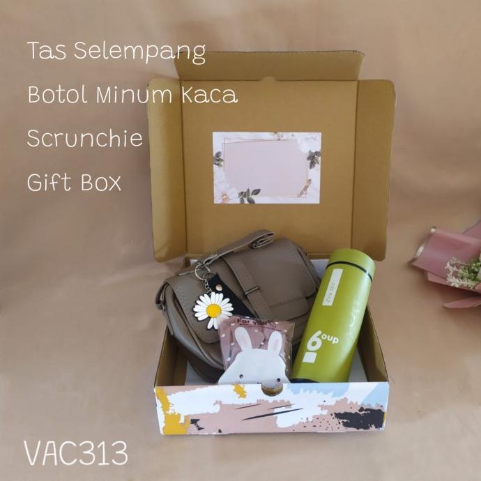 

Hampers | Kado Ultah | Anniversary | Wedding | Kado | Cardigan | Gift