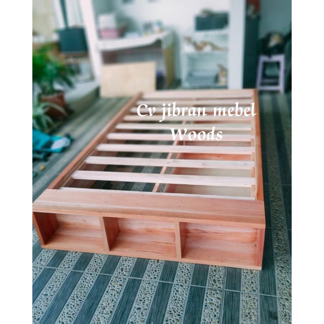 dipan  tanpa sandaran ranjang laci kolong 100x200