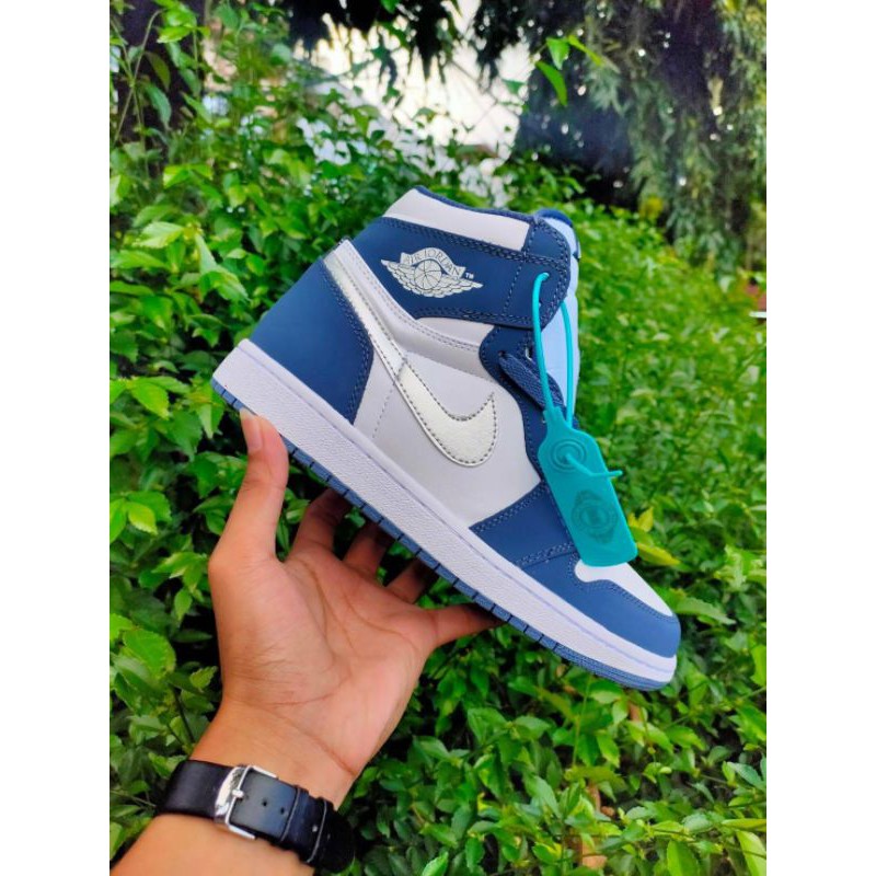 Nike Jordan 1 High Sepatu Nike Jordan Pria
