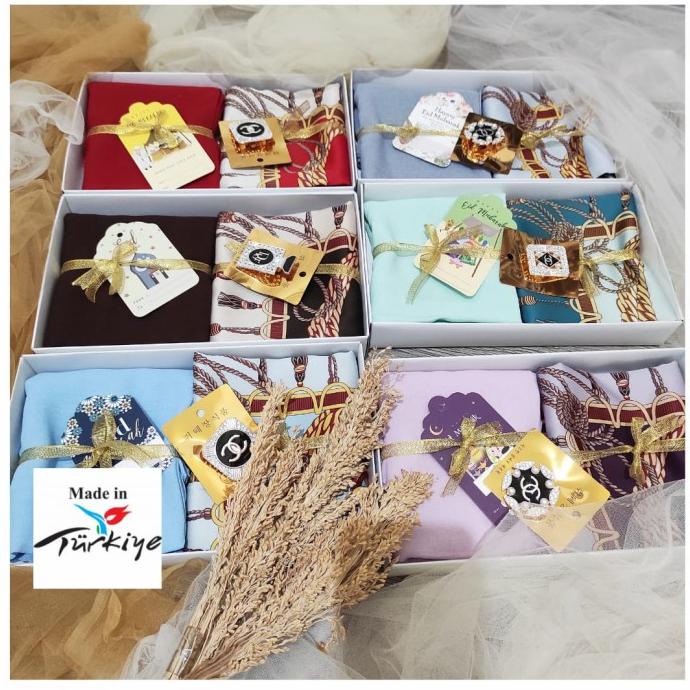 

Hampers Lebaran Istanbul Turkey Cantik Paket Jilbab Segi Empat Eklusif