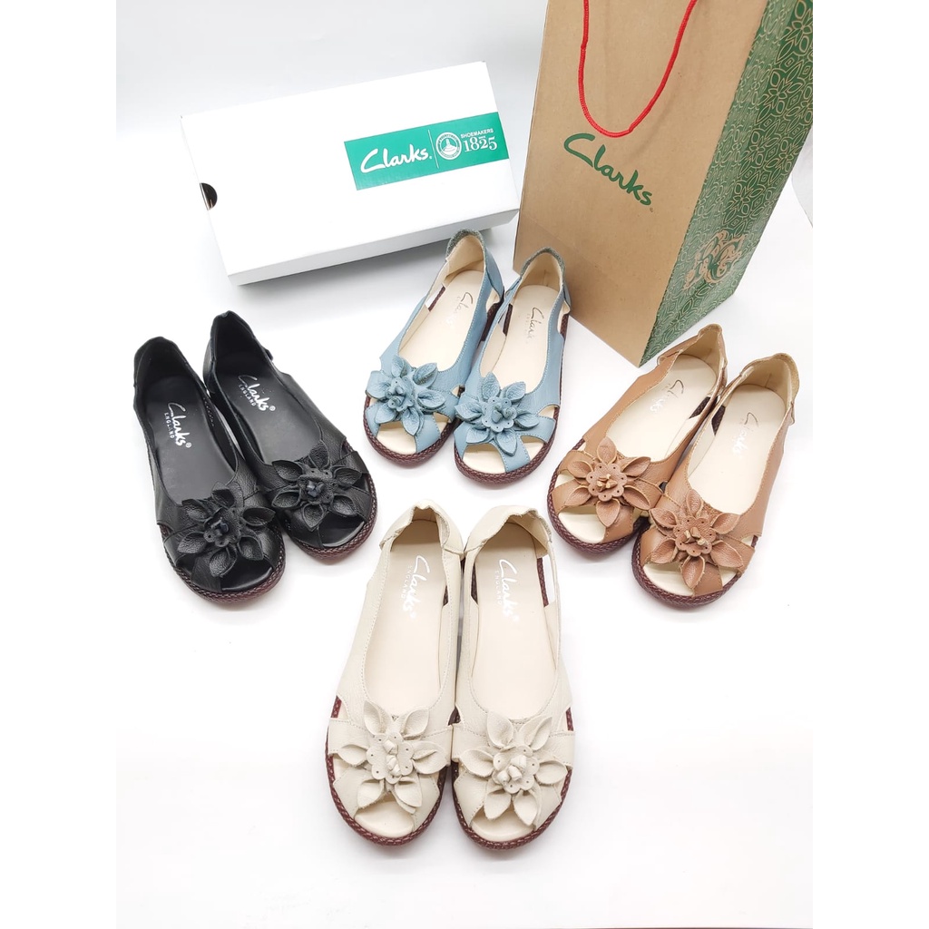 Clarks Amazon Lily Open Toe Genuine Leather Sepatu Flat Wanita