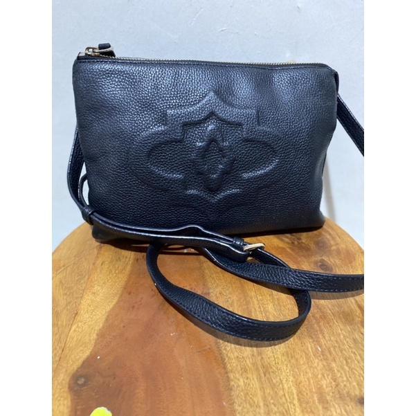 Oryany sling bag