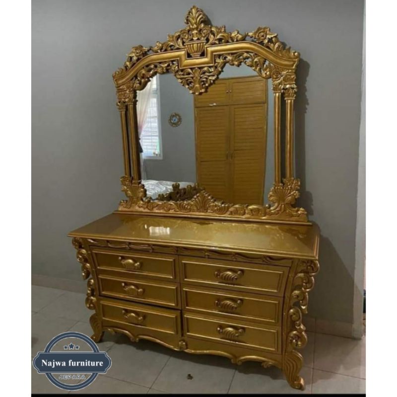 MEJA RIAS MEWAH TOLET UKIRAN JEPARA