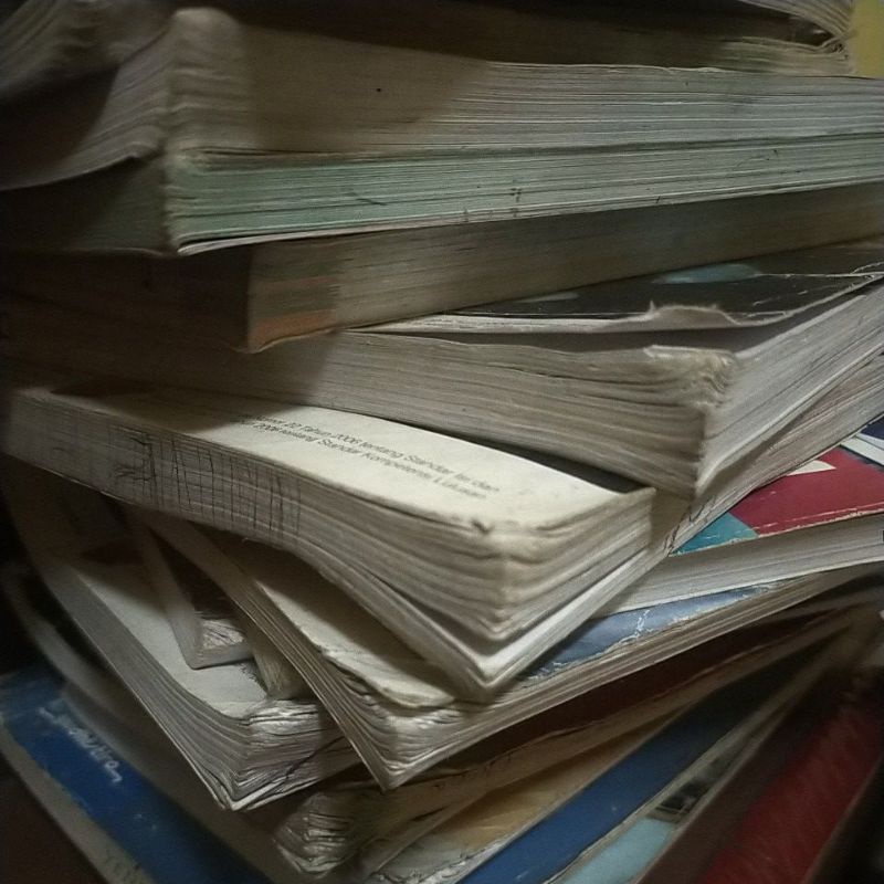 

BUKU BEKAS PAKAI SMA [PART 1]
