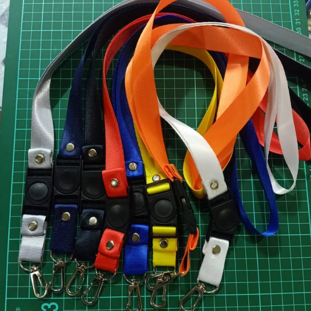 

TALI LANYARD ID CARD POLOS ANEKA WARNA