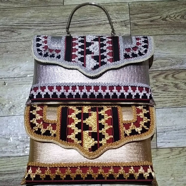 Tas wanita / clutch wanita / clut tapis (dompet tapis/tas tapis lampung)