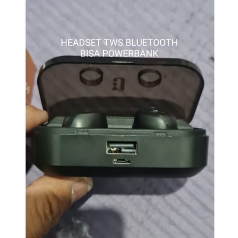 J407 HEADSET TWS BLUETOOTH POWERBANK LED DIGITAL BLUETOOTH TWS POWER BANK PB WIRELESS EARPHONE STEREO SPORT DOBEL BAS DOUBLE BASS MP3 MUSIC AUDIO HEADPHONE HANDFREE BT EARPHONE LIPAT BLUETOOT BLUETOT MUSIK SOUND NELPON CAS CHARGE HEADSET EAEPHONE WIRELESS