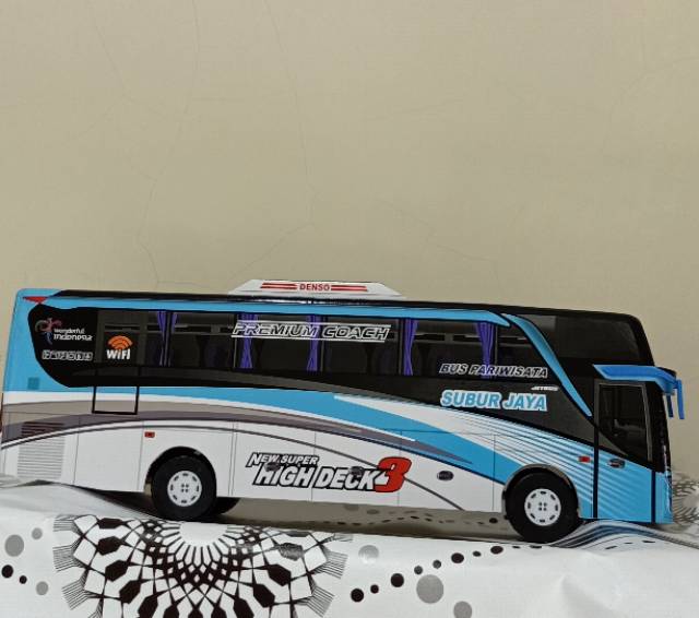 Miniatur Bus bis / mainan bus bis bus Subur jaya