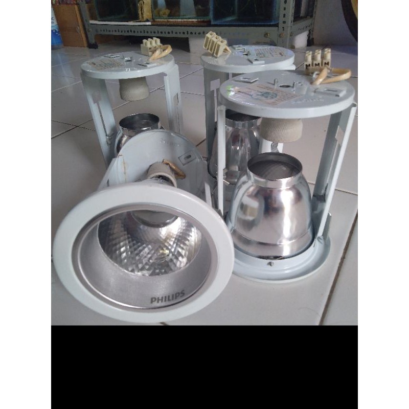 Kap Lampu Downlight Philips 5 Inch