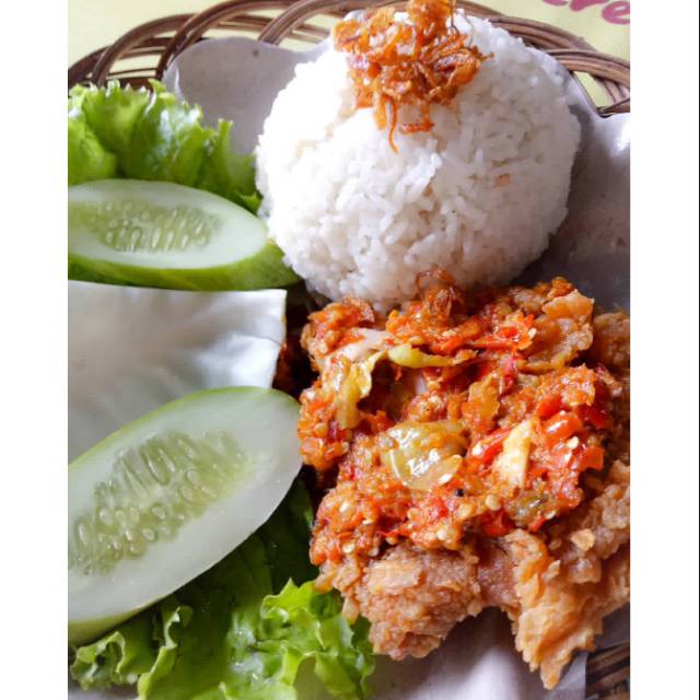 

Paket Nasi Ayam Fried Chicken