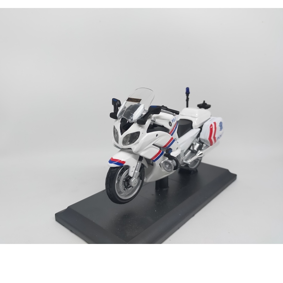 Maisto Yamaha FJR 1300 A Custom Polisi Satlantas 1:18