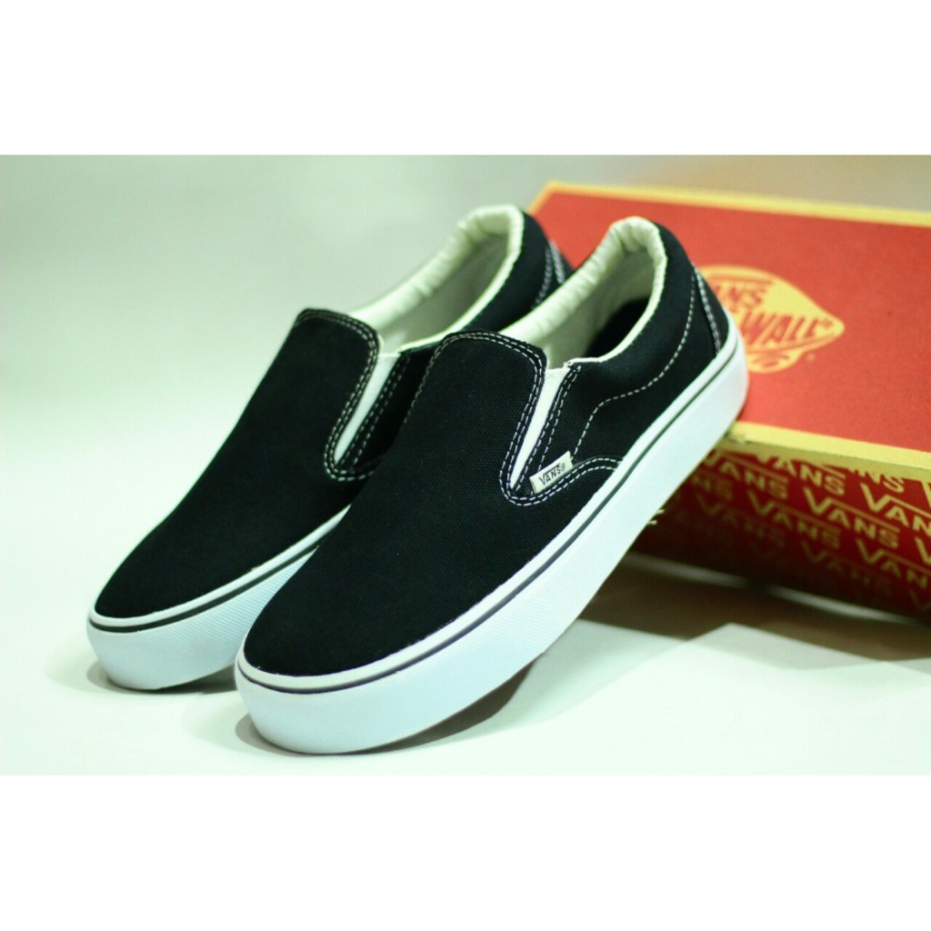 sepatu slip on vans