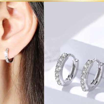 Anting Tusuk Model Kristal Silver Elegan 1 Pasang ala Wanita Korea