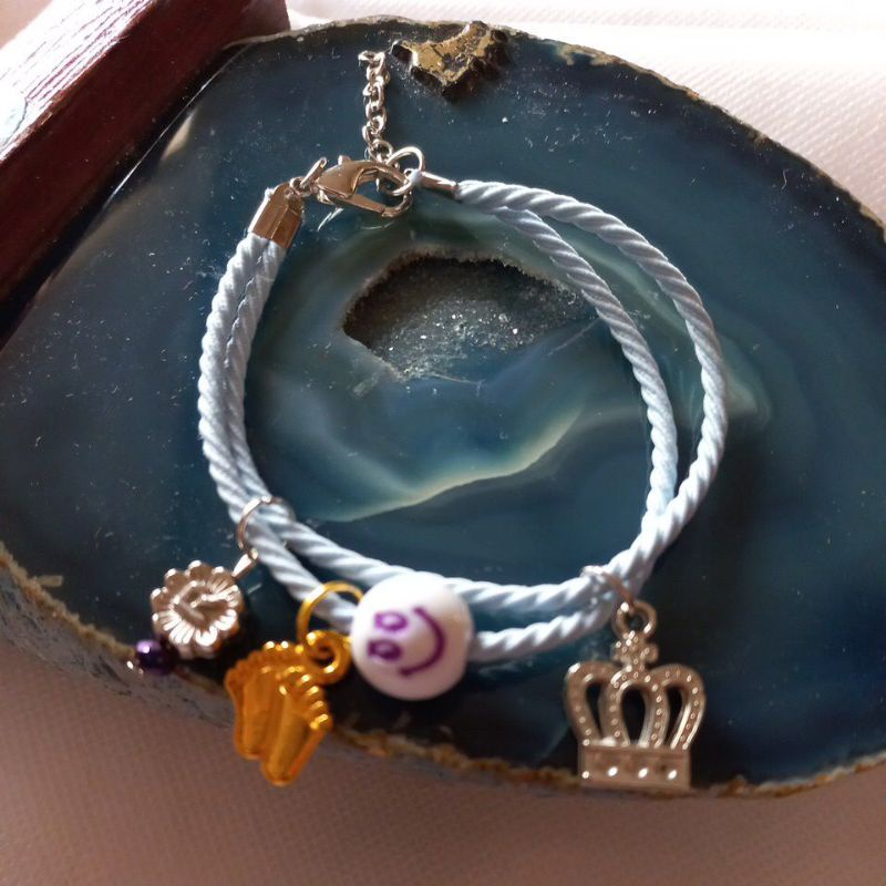 gelang  dengan huruf inisial tali import korea