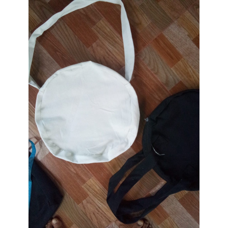 Totebag Circle Kekinian Korean Style . Tote Bag Bundar Bisa Custom Gambar Satuan